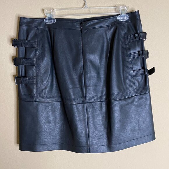 bcbg max azria devan faux leather skirt - Picture 5 of 5
